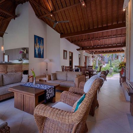 Kutus Kutus Saba Beach Villa Jogjakarta Buitenkant foto