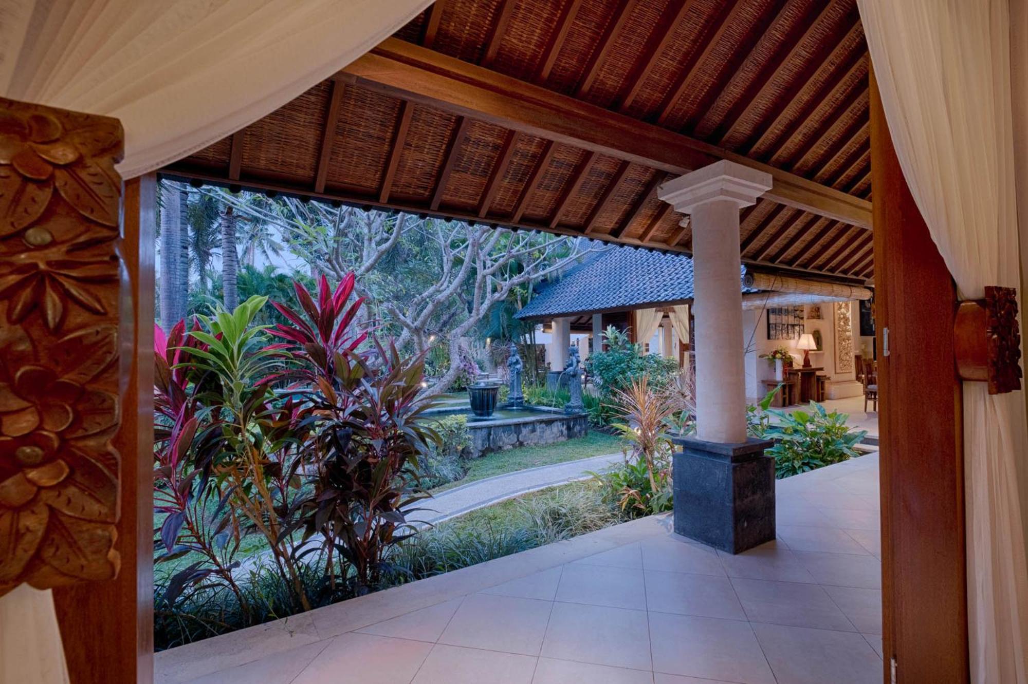 Kutus Kutus Saba Beach Villa Jogjakarta Buitenkant foto