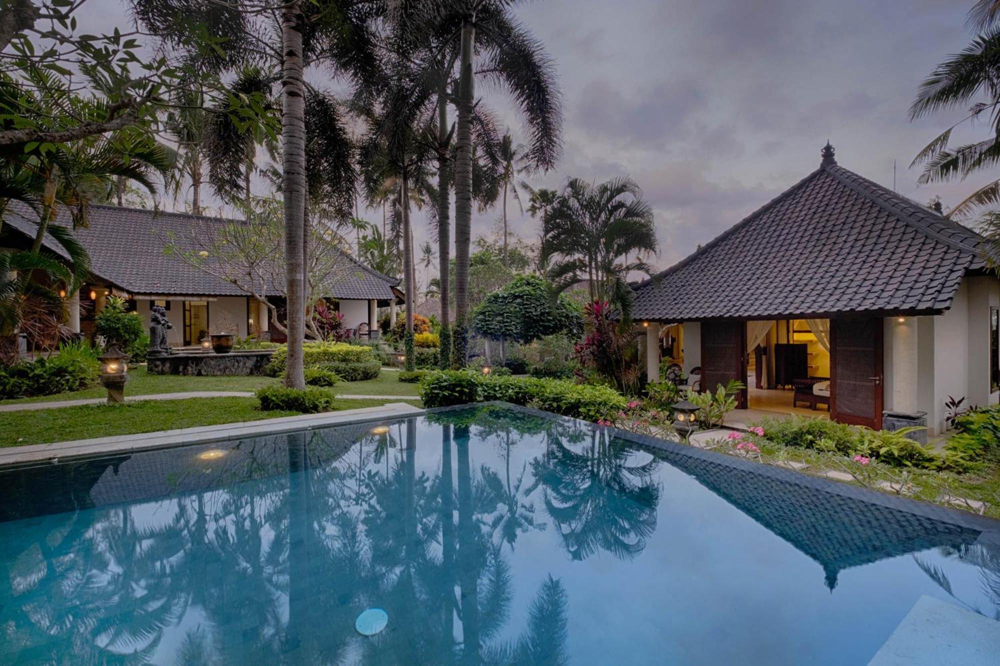 Kutus Kutus Saba Beach Villa Jogjakarta Buitenkant foto