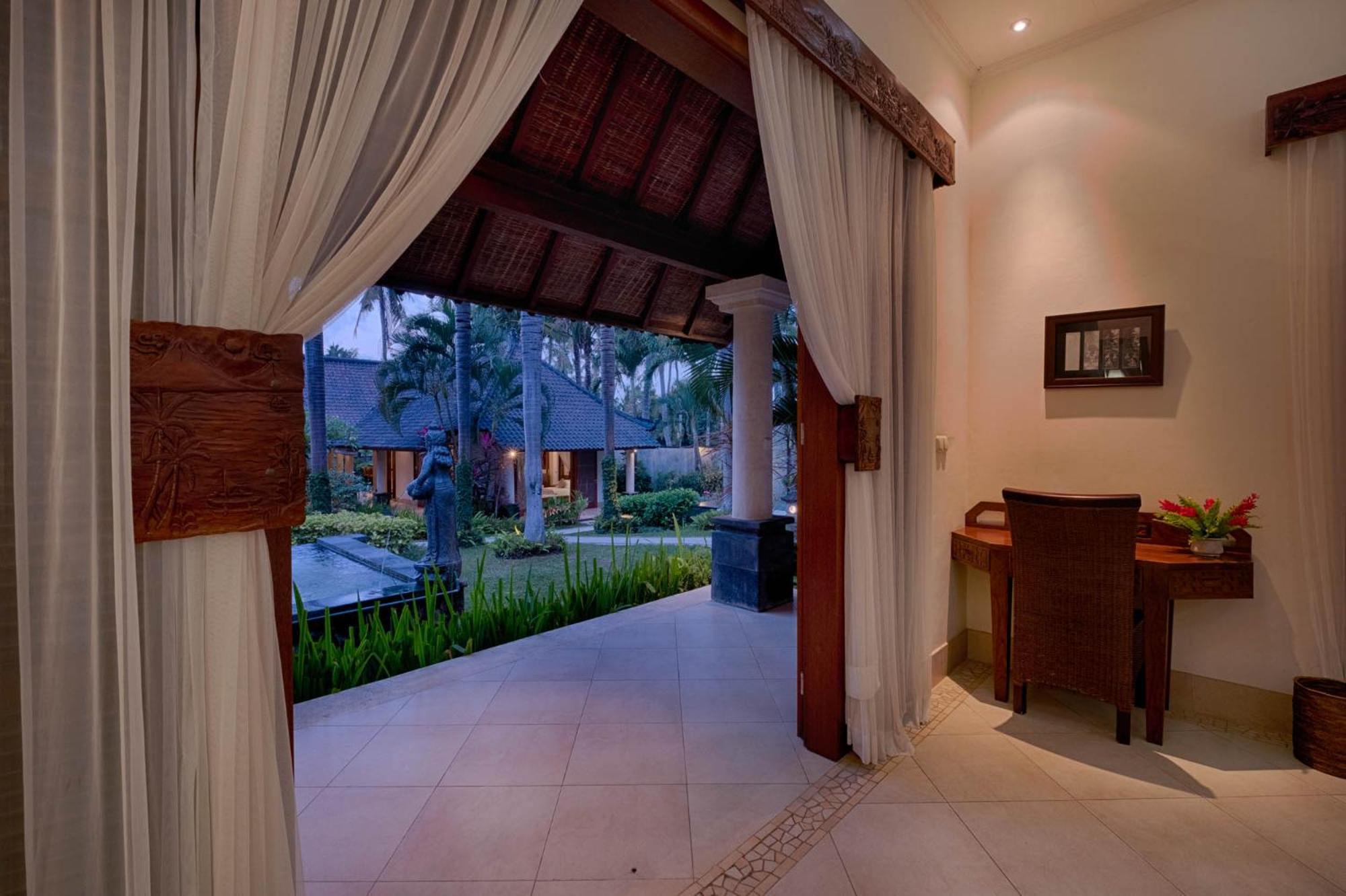 Kutus Kutus Saba Beach Villa Jogjakarta Buitenkant foto