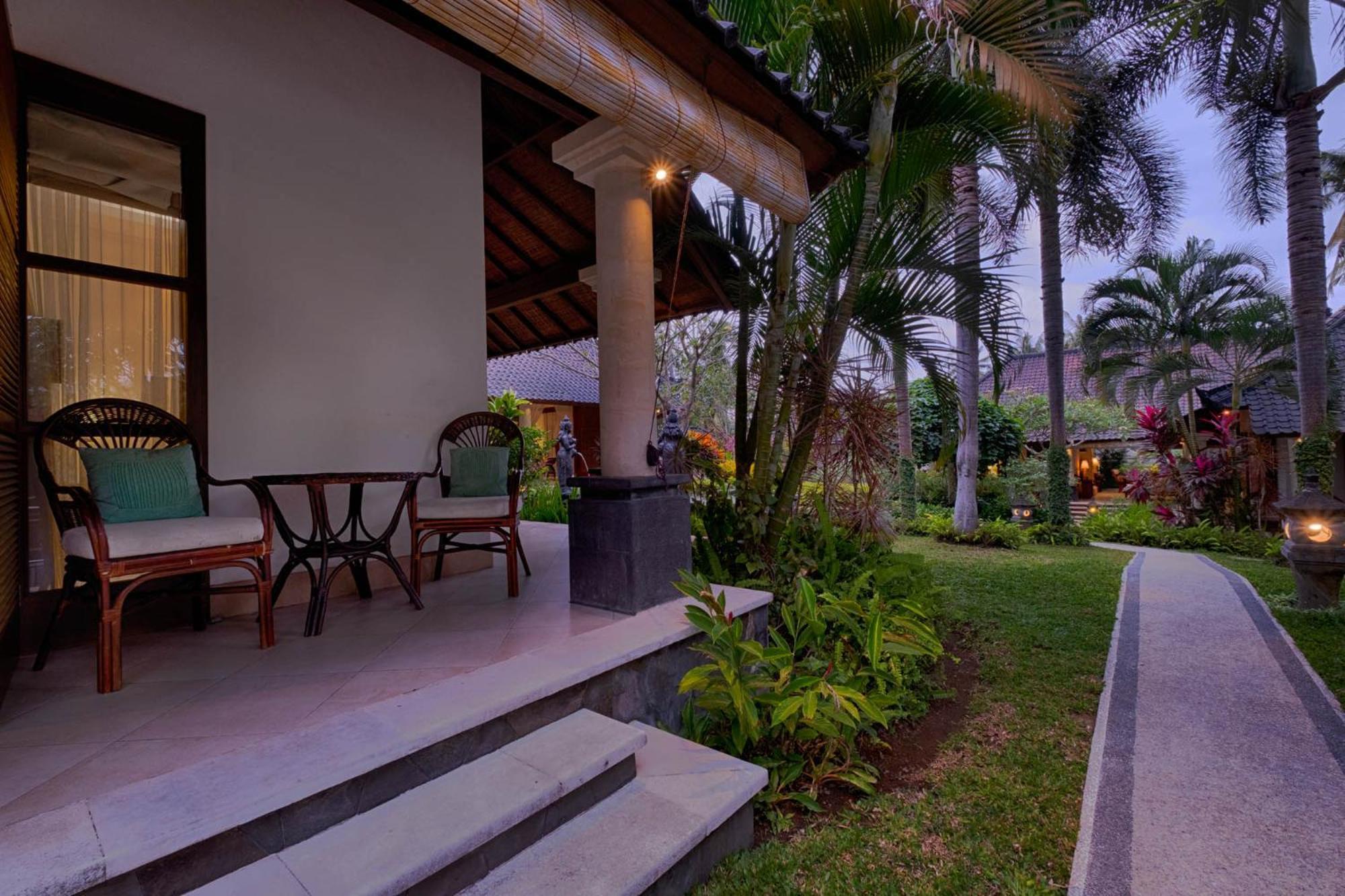 Kutus Kutus Saba Beach Villa Jogjakarta Buitenkant foto