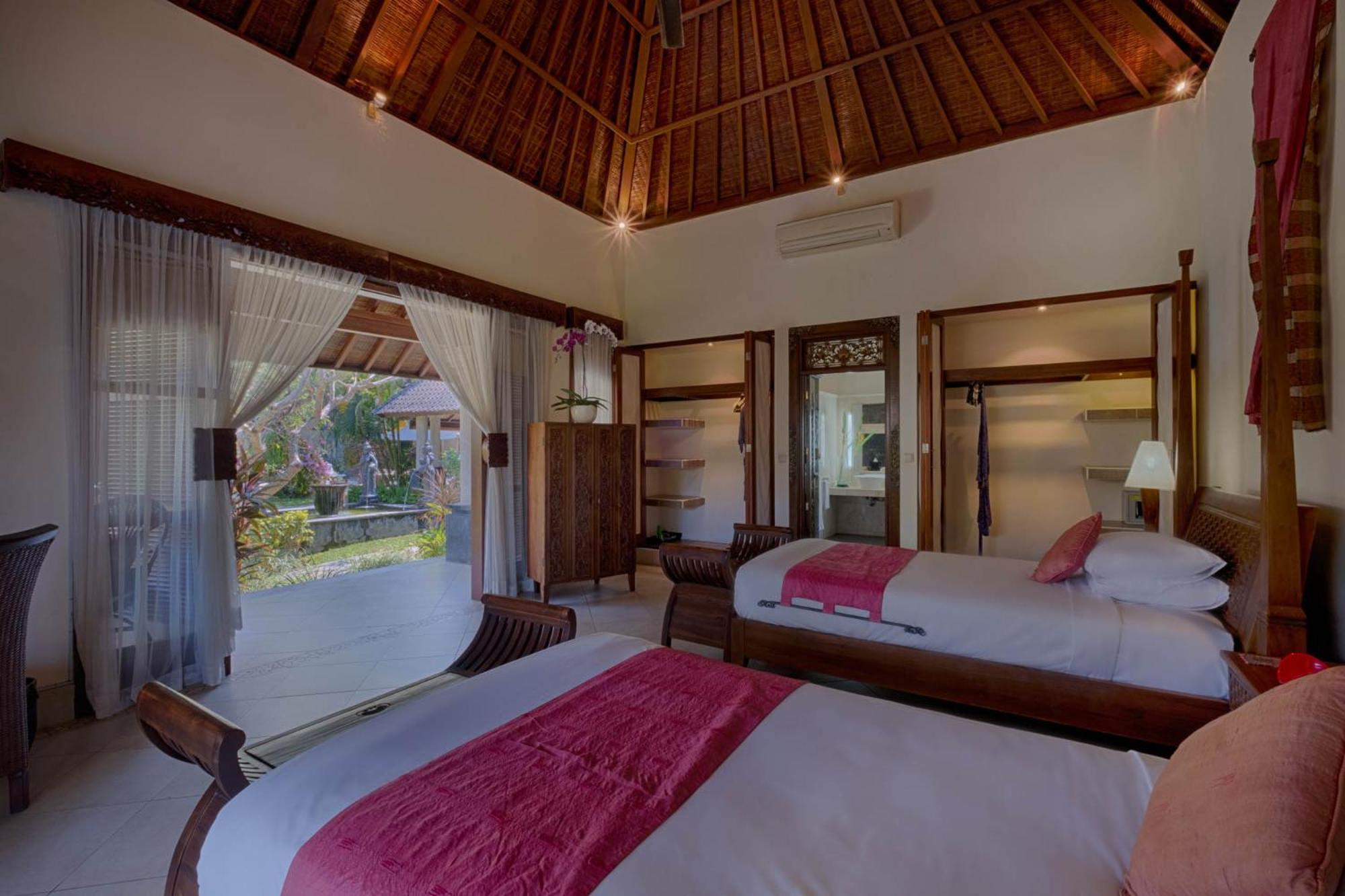 Kutus Kutus Saba Beach Villa Jogjakarta Buitenkant foto